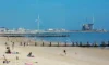 1198px-Lowestoft_beach_and_outer_harbour